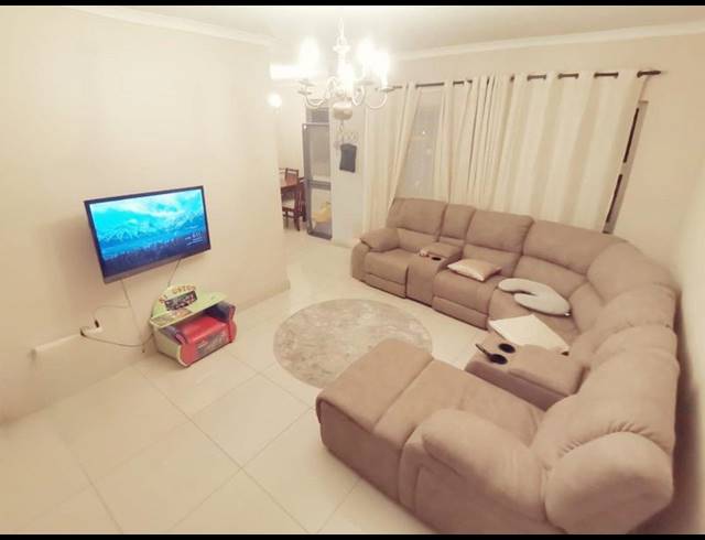 3 BEDROOM APARTMENT FOR SALE IN SYDENHAM